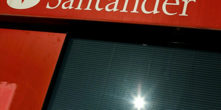Santander considers UK exit amid frustrations with high street banking, FT reports