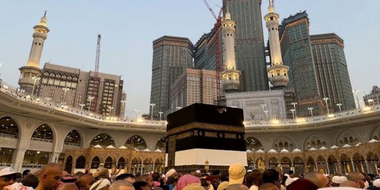 Saudi Arabia Allows Foreign Investment in Companies with Property in Makkah and Madina
