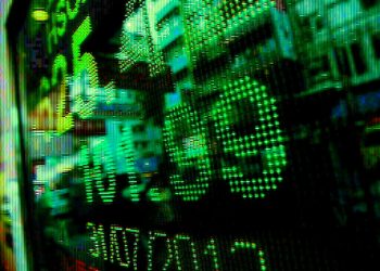 South Korean shares rise; domestic political developments in focus