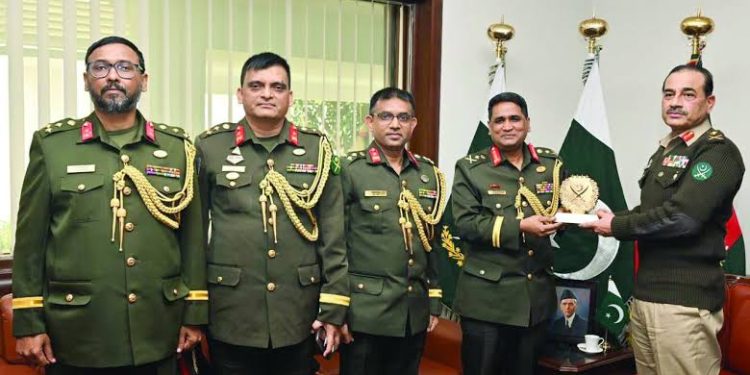 Top Bangladeshi Military Official Visits Pakistan