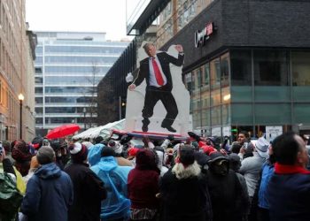 Trump draws thousands to Washington rally for a pre-inauguration victory lap