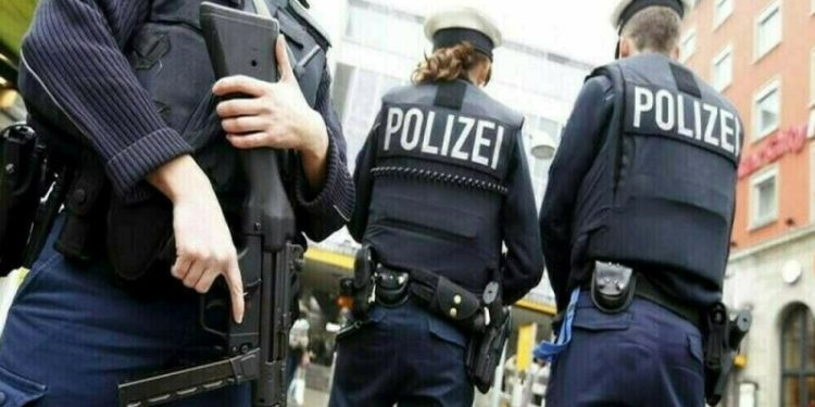 Two German officers injured in explosion outside police building