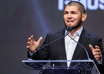 UFC champion Khabib Nurmagomedov removed from Alaska Airlines flight
