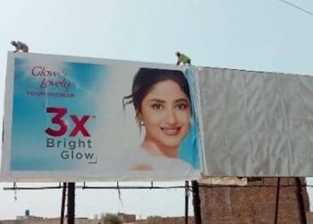 Unilever’s Pakistan Safety Initiative & Easypaisa’s Insurance Billboard Campaign to Protect OOH Fitters Lives