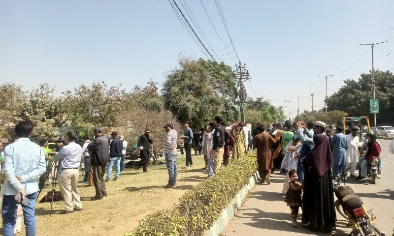 Fans, including kids, waiting in queues to witness the historic match. — Abyan Amir