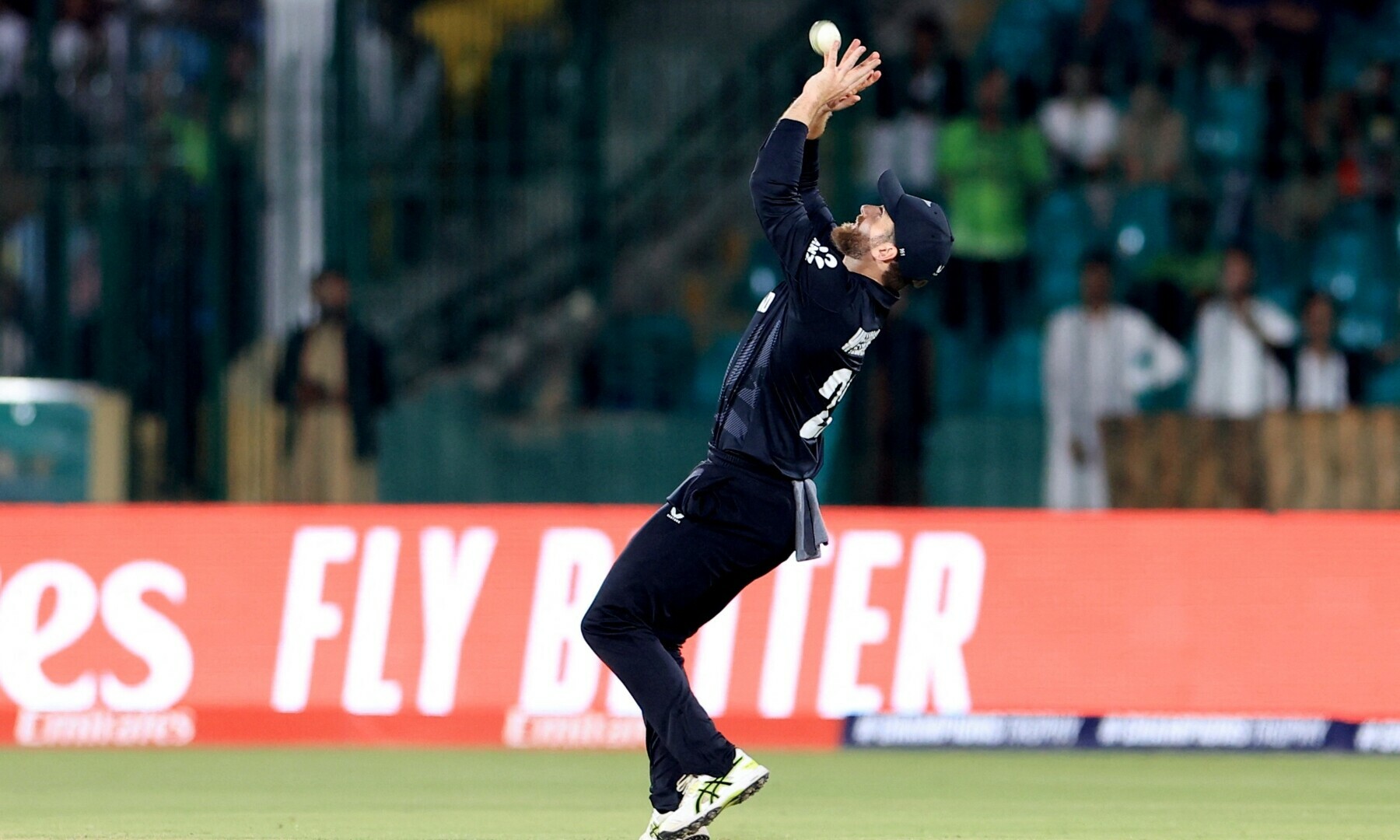  New Zealand’s Kane Williamson takes the catch to dismiss Pakistan’s Babar Azam, off the bowling of Mitchell Santner. — Reuters 