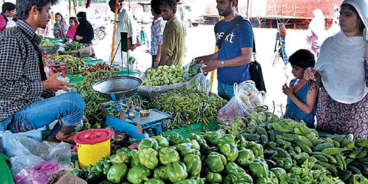 Mansehra DC promises crackdown on profiteers in Ramazan