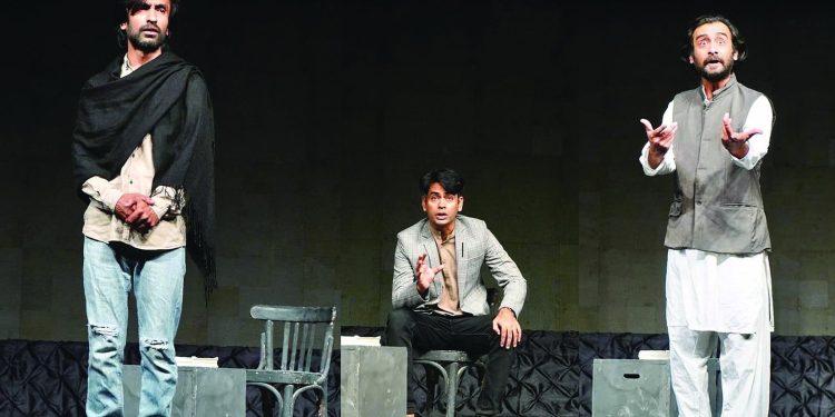 tariq raja farrukh aslam and umair bhutto perform at slf 2022 photo publicity