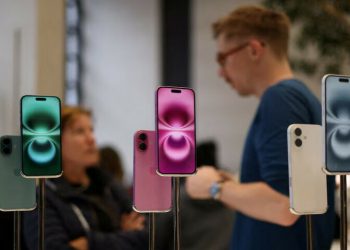 Apple shares rise after positive sales outlook signals iPhone recovery - Markets