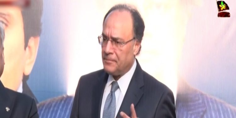 Aurangzeb confident as Pakistan awaits IMF review