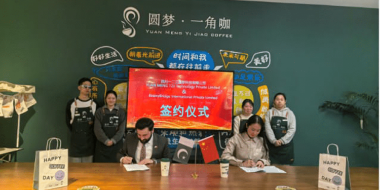Chinese, Pakistani Firms Partner to Launch Inclusive Coffee Shop Model