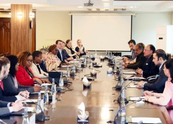 Finance minister apprises WB delegation of govt’s reform agenda