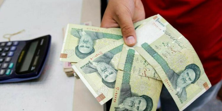 Iran currency plunges to record lows amid escalating US tensions