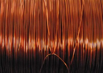 London copper set for best week in more than four months on softer dollar