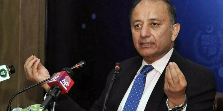 Pakistan to renegotiate Qatar LNG deal amid high costs, paper says