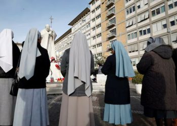 Pope Francis, in critical condition, had a ‘good’ night in hospital, Vatican says