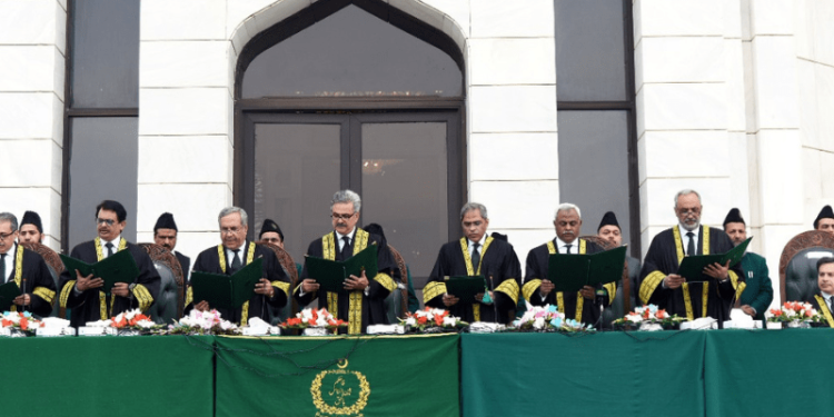 Six newly appointed Supreme Court judges take oath