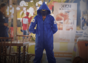 Squid game soldiers in Karachi?