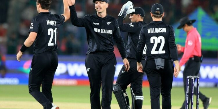 Tail-enders give Pakistan respectable end as clinical NZ win Champions Trophy opener