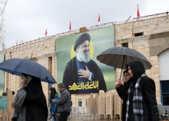 Tens of thousands vow support for Hezbollah at Beirut funeral of slain leader