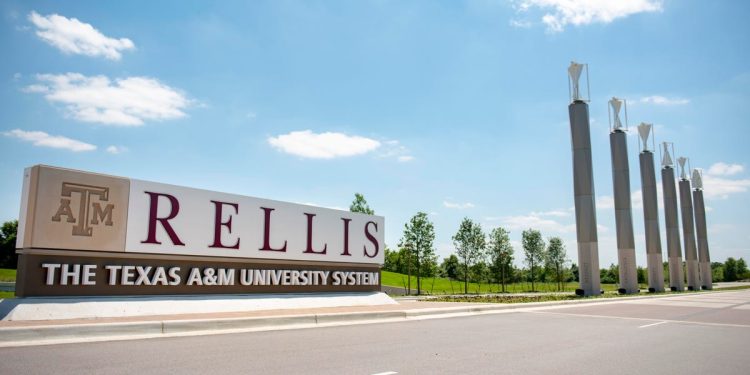 Texas' largest university strikes a deal to test a cleaner way to power AI