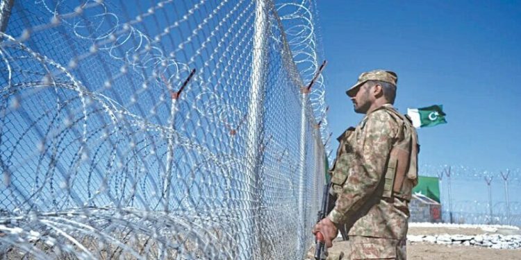 Clashes with Afghan forces continue along border