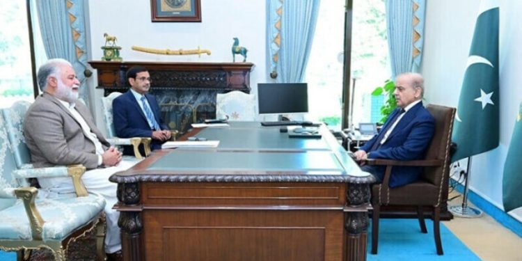 PM reaffirms govt’s full support to develop KP amid complaints by CM Gandapur