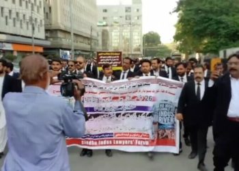 Lawyers’ protest against controversial canal projects triggers traffic disruption in Karachi