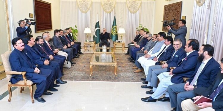 PPP claims PM Shehbaz assures top leadership of resolving canal concerns amid tense relations