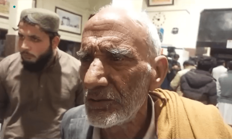  Mohammad Ashraf, a rescued passenger going from Quetta to Lahore, speaks to the media at Quetta railway station on March 12, 2025. — screengrab from video via Abdullah Zehri