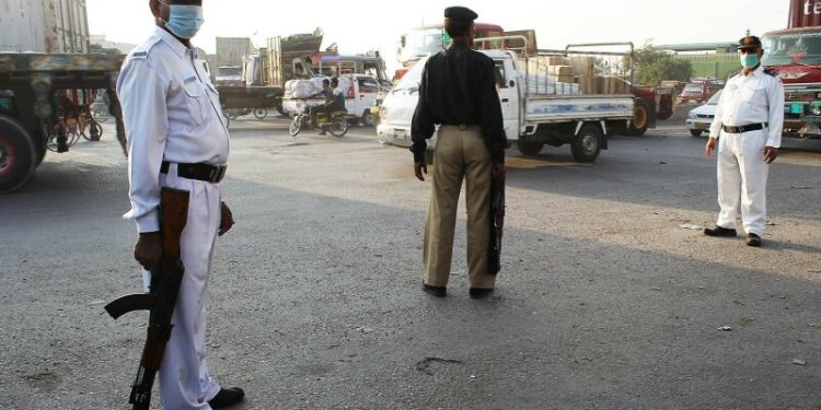 Karachi police chief forms team to analyse rise in traffic accidents