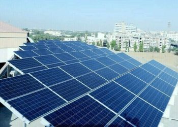 Govt decides to consult all stakeholders on net metering policy after backlash