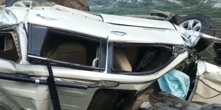 5 of a family killed, 3 injured as jeep plunges into ravine in KP’s Shangla: officials