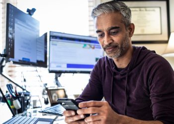 A Gen Xer's plan to earn $800K this year across 6 remote jobs: Hiring people to be him