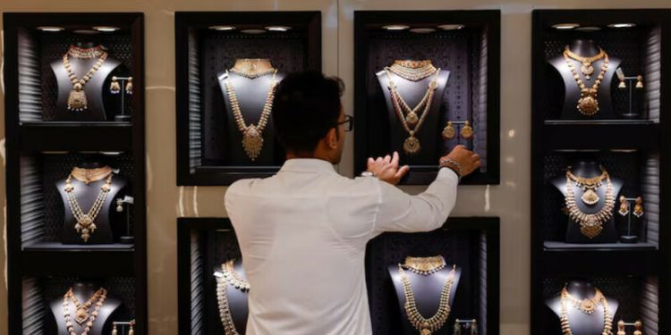 After the gold rush: Asian, Mid-East sellers flood jewellery market