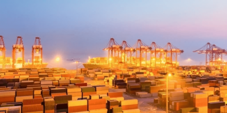 CK Hutchison plans $1bn port investment