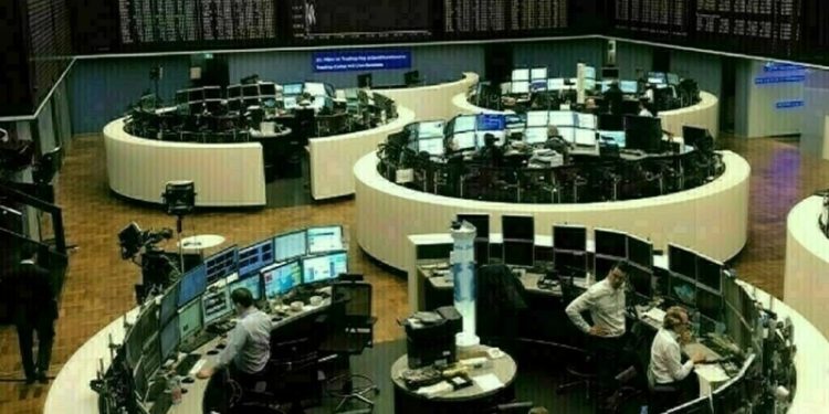 European shares set for weekly loss on heightened trade tensions