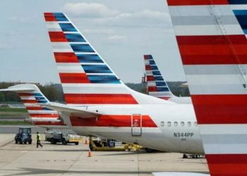 Fire aboard US airliner after diverted to Denver, 12 injured