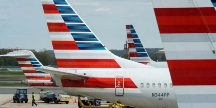 Fire aboard US airliner after diverted to Denver, 12 injured