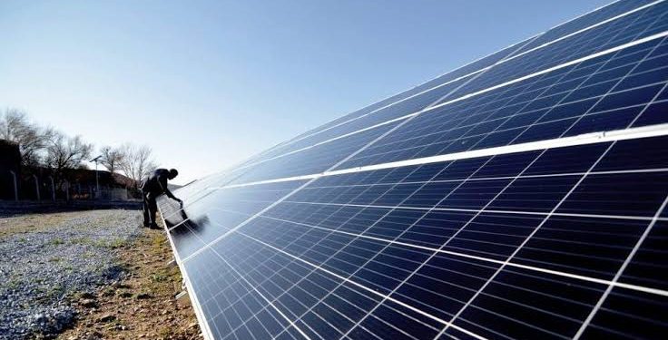 Govt Reduces Solar Net Metering Rates to Rs. 10 Per Unit