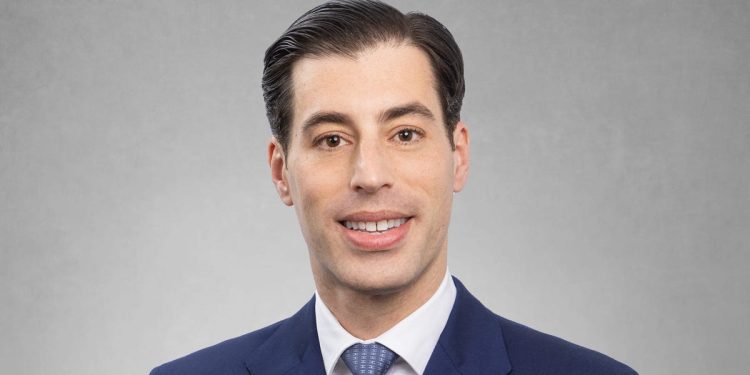 I'm a wealth advisor at Merrill Lynch. Here are 5 ways I'm setting my kids up for financial success and debt-free college.