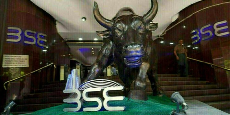 Indian shares end flat as US tariff worries offset domestic growth optimism