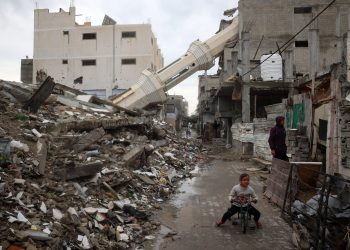 Israeli attacks on Gaza kill three as Hamas, Egypt hold ceasefire talks