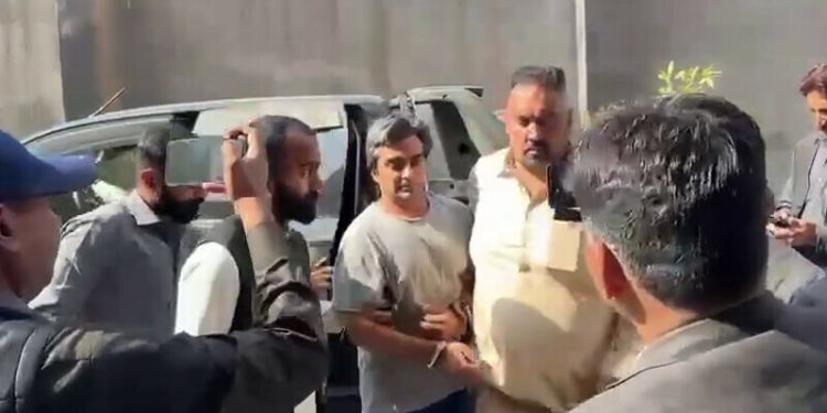 Journalist Waheed Murad sent on 2-day physical remand by Islamabad court for posting ‘intimidating content’