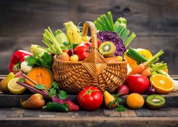 Karachi Boy Offers Fruits & Vegetables to Poor for Just Rs.10 During Ramadan