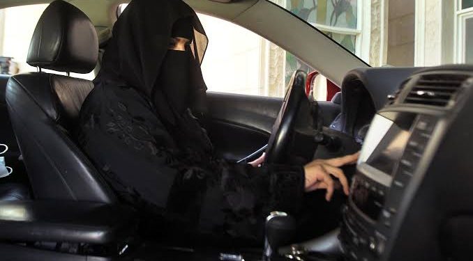 Kuwait Imposes Fines on Women Driving with Niqab or Burqa Over Vision Risks