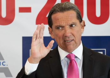 Lawyer Tony Buzbee dropped out of more than a dozen Diddy lawsuits after he says Jay-Z filed a grievance against him