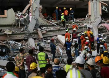 Myanmar declares week of mourning as quake toll passes 2,000