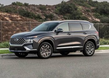 Nishat Motors Starts Exporting Hyundai Santa Fe Hybrid to Sri Lanka