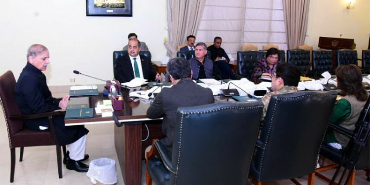 No change in govt’s policy on solar energy: PM Shehbaz